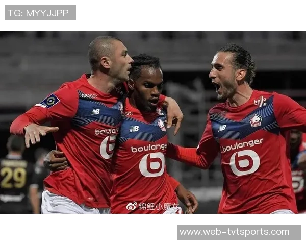 曼联与莱切斯特精彩对决比分揭晓球迷热议赛场表现与战术分析